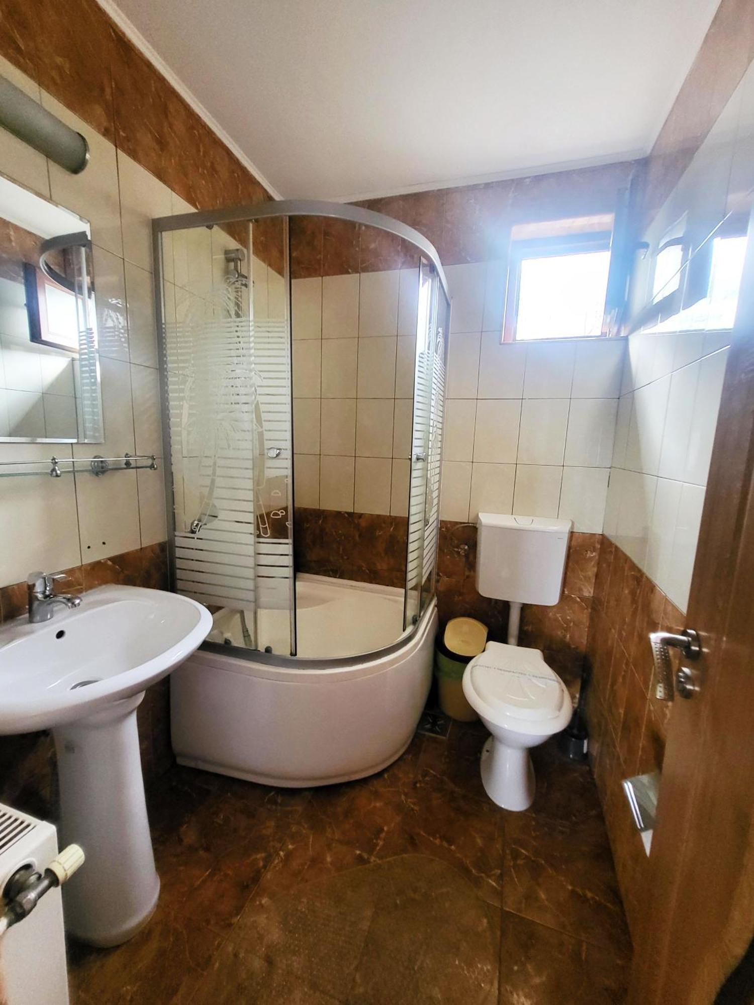 Pensiunea Dana Horezu Buitenkant foto